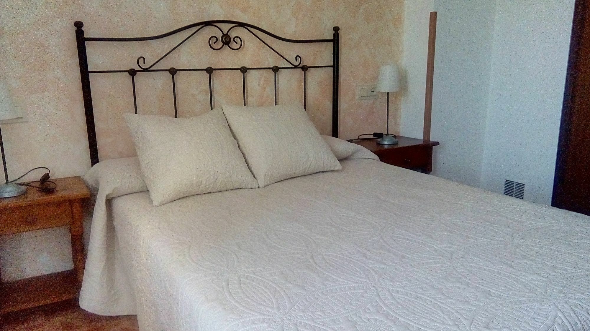 Apartamentos Rurales Ovio Llanes Exteriér fotografie
